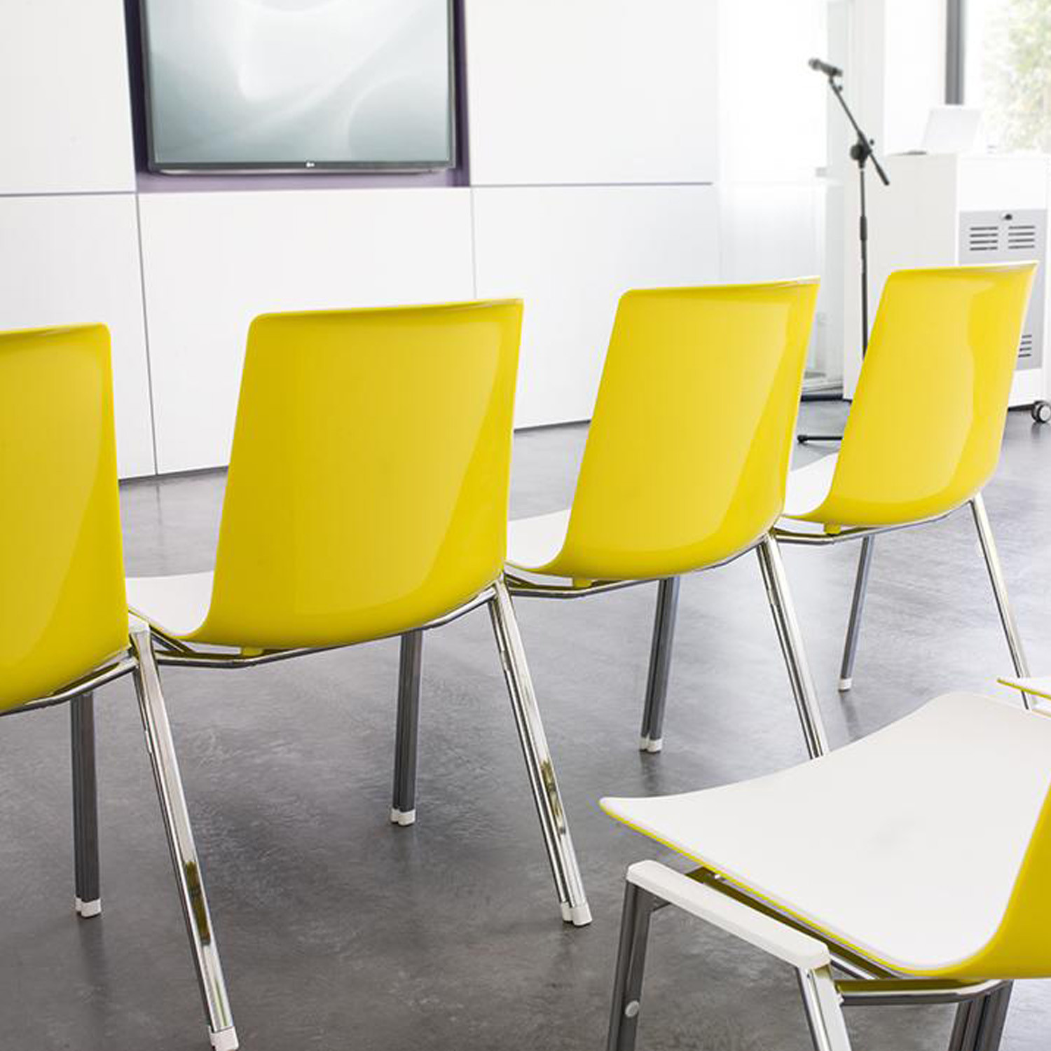 Nooi Meeting Chairs Interlocked