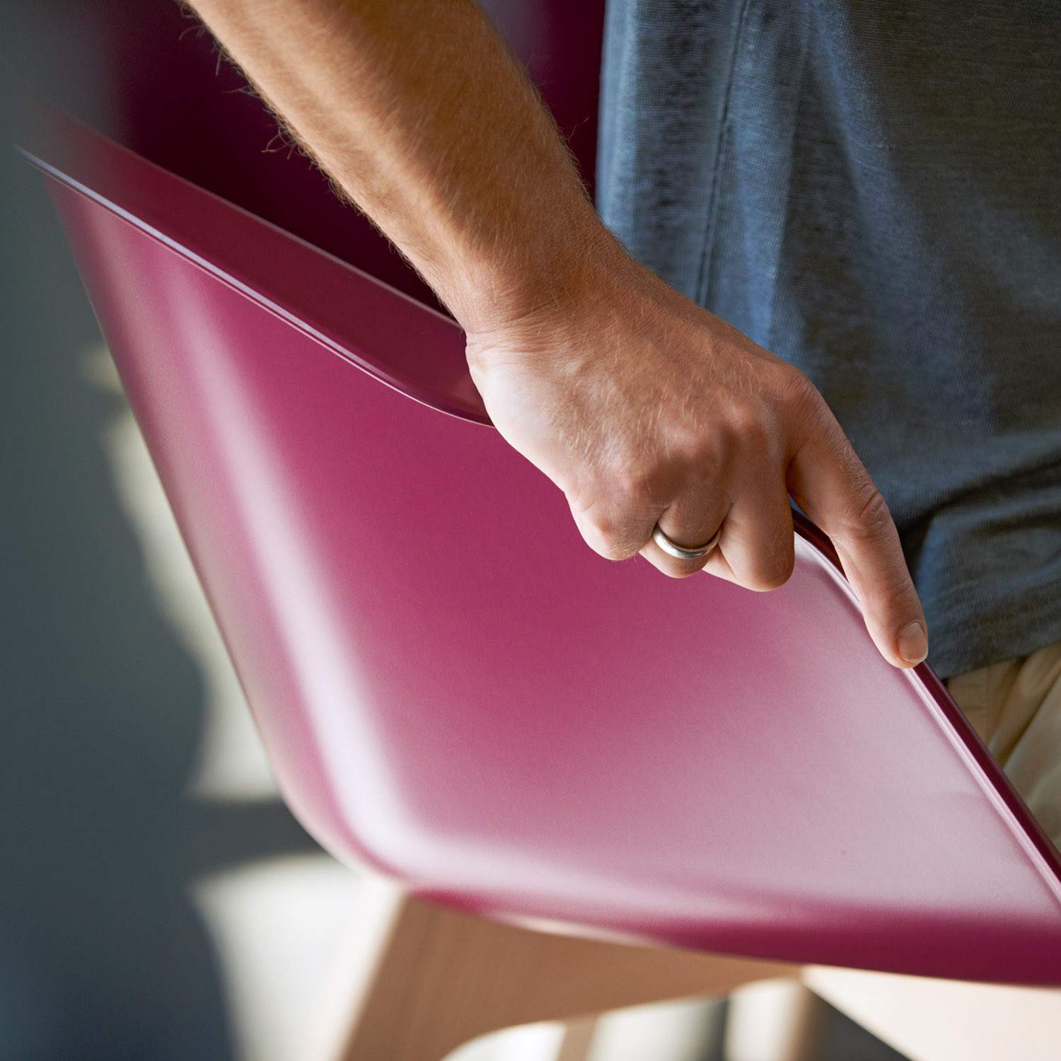 On Spot Seat Shell Detail from Sedus