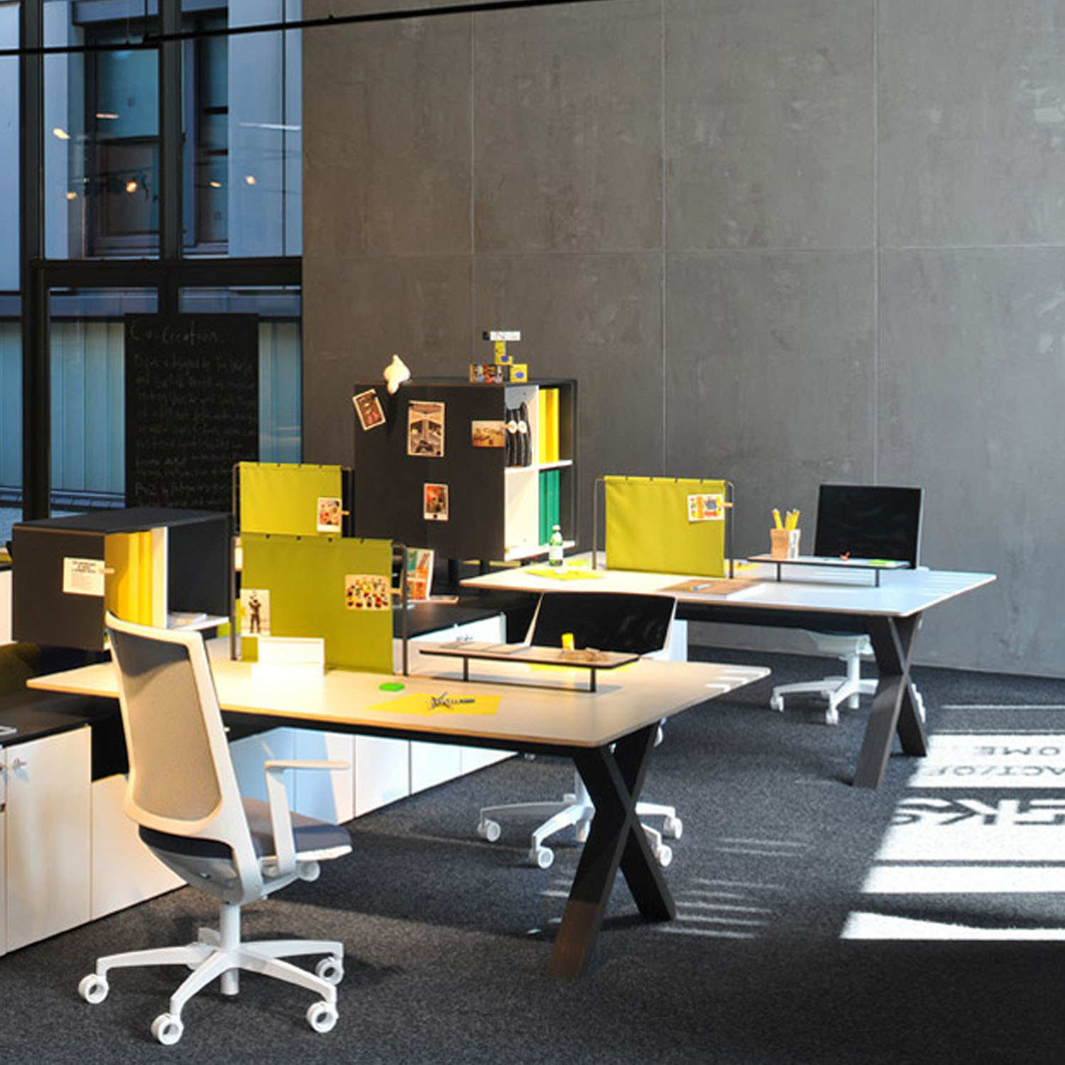 Partita Bench Desking by Faruk Malhan