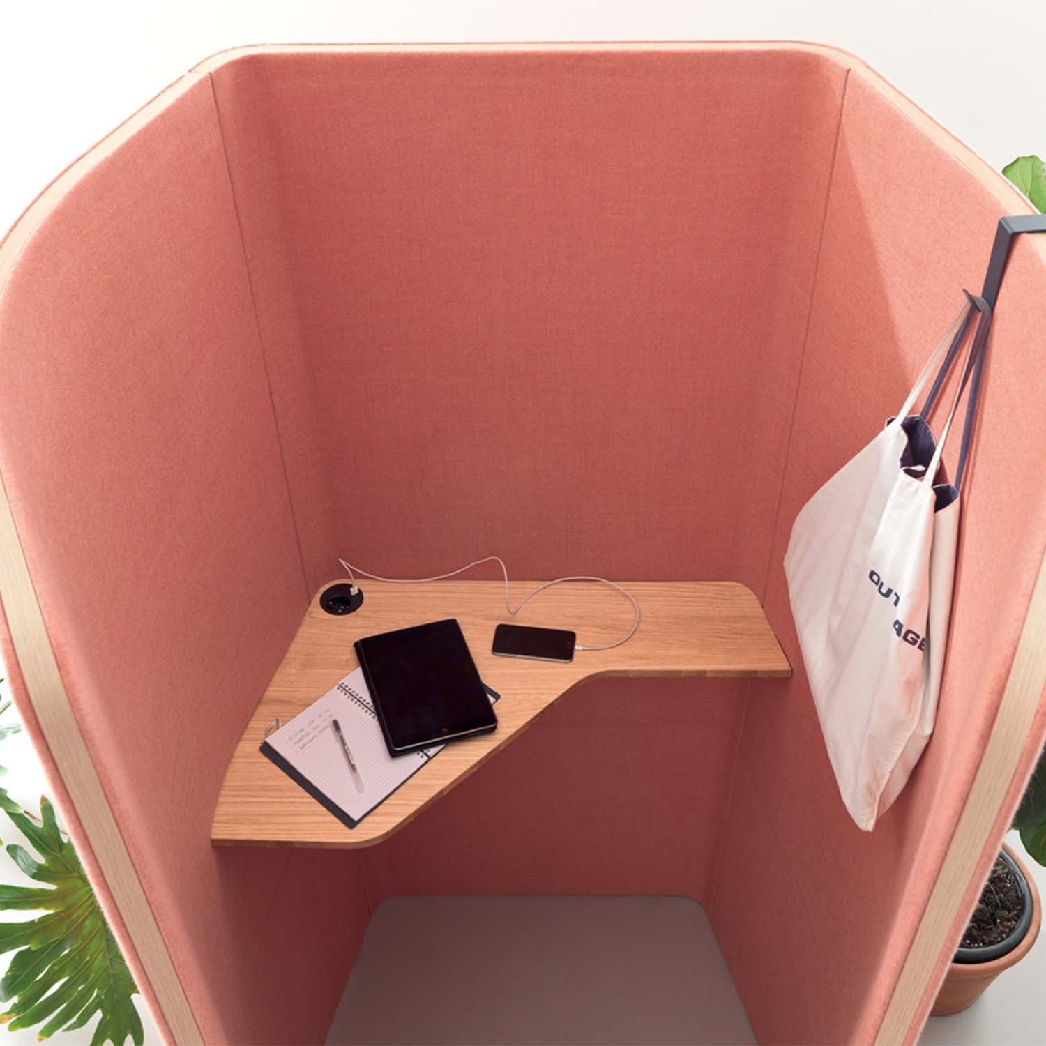 Nucleo Phone Booth 3