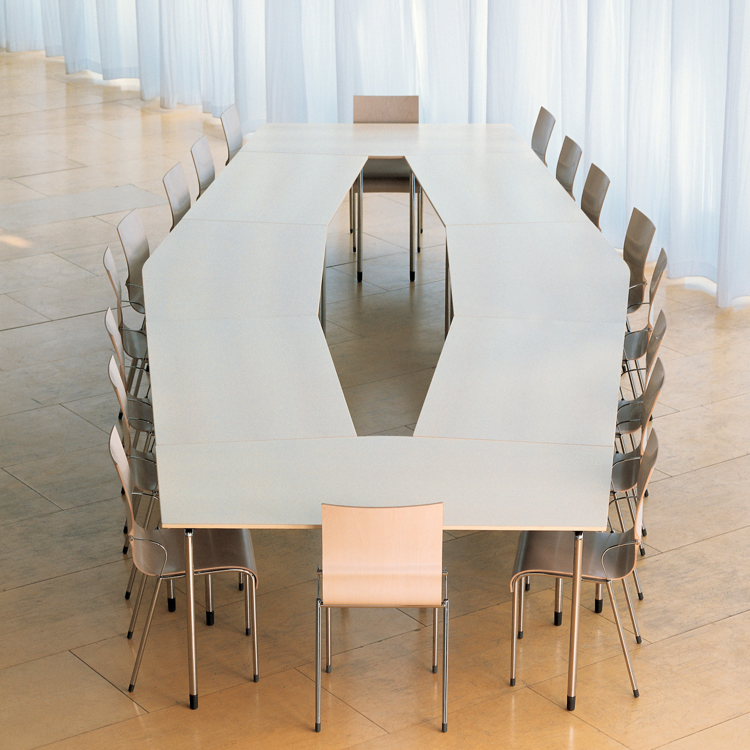 How Plico Modular Conference Tables