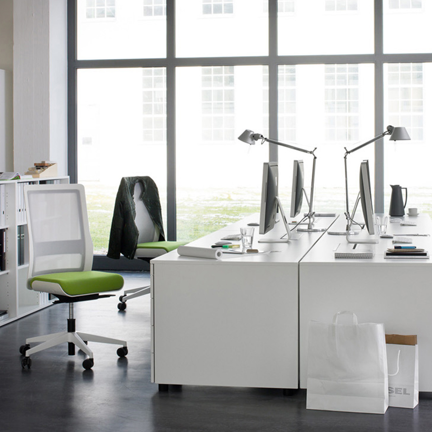 Poi Office Chairs