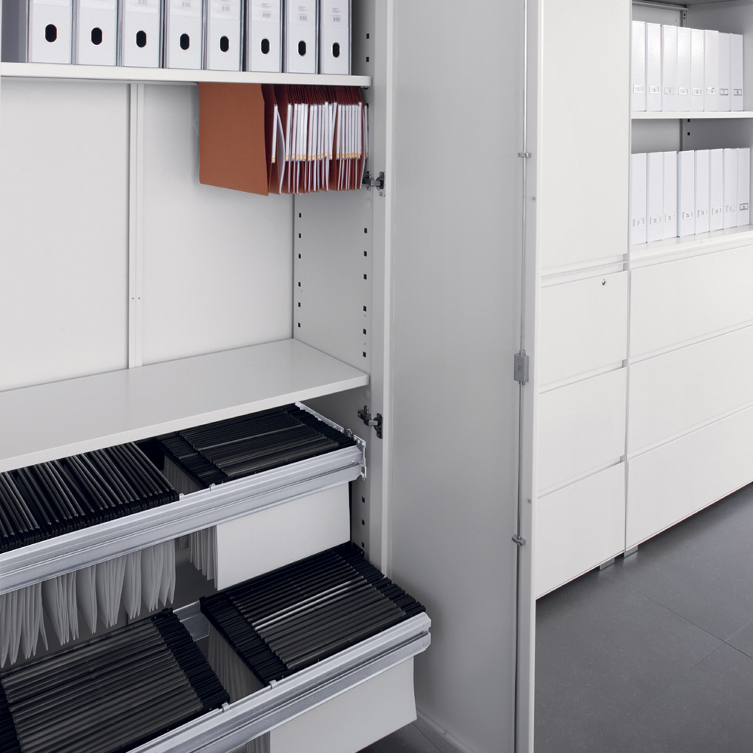 Primo 1000 Cupboard - Storage Interior Detail