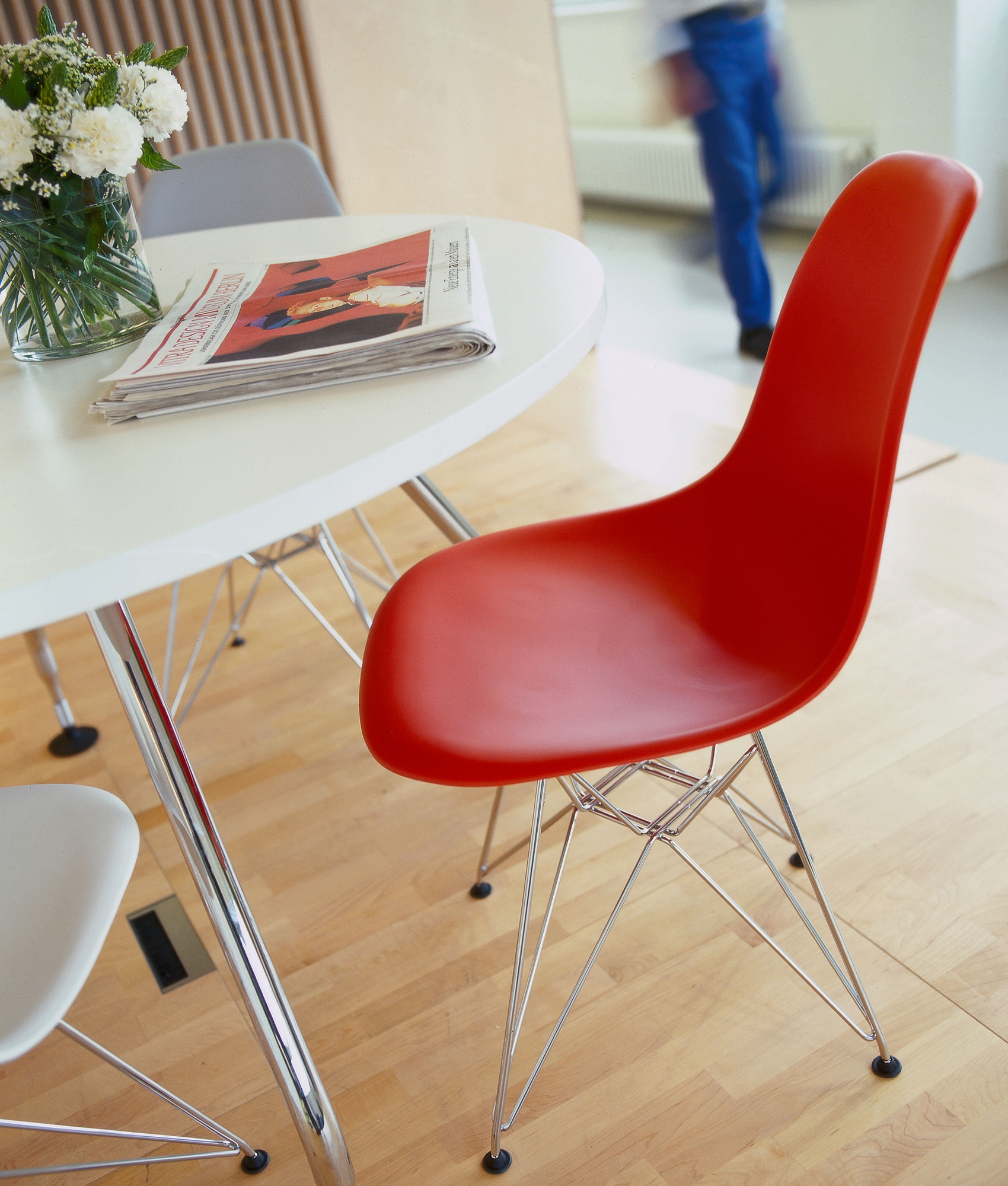Eames Plastic Dining Chair DSR