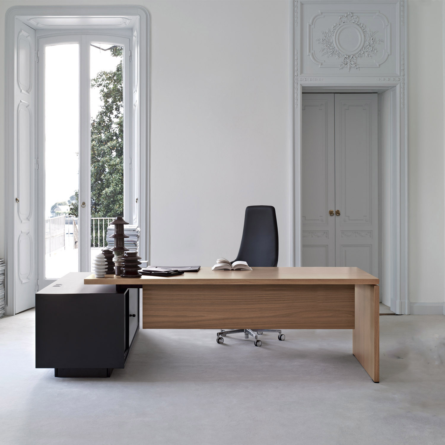 Report Managers Desk with Modesty Panel