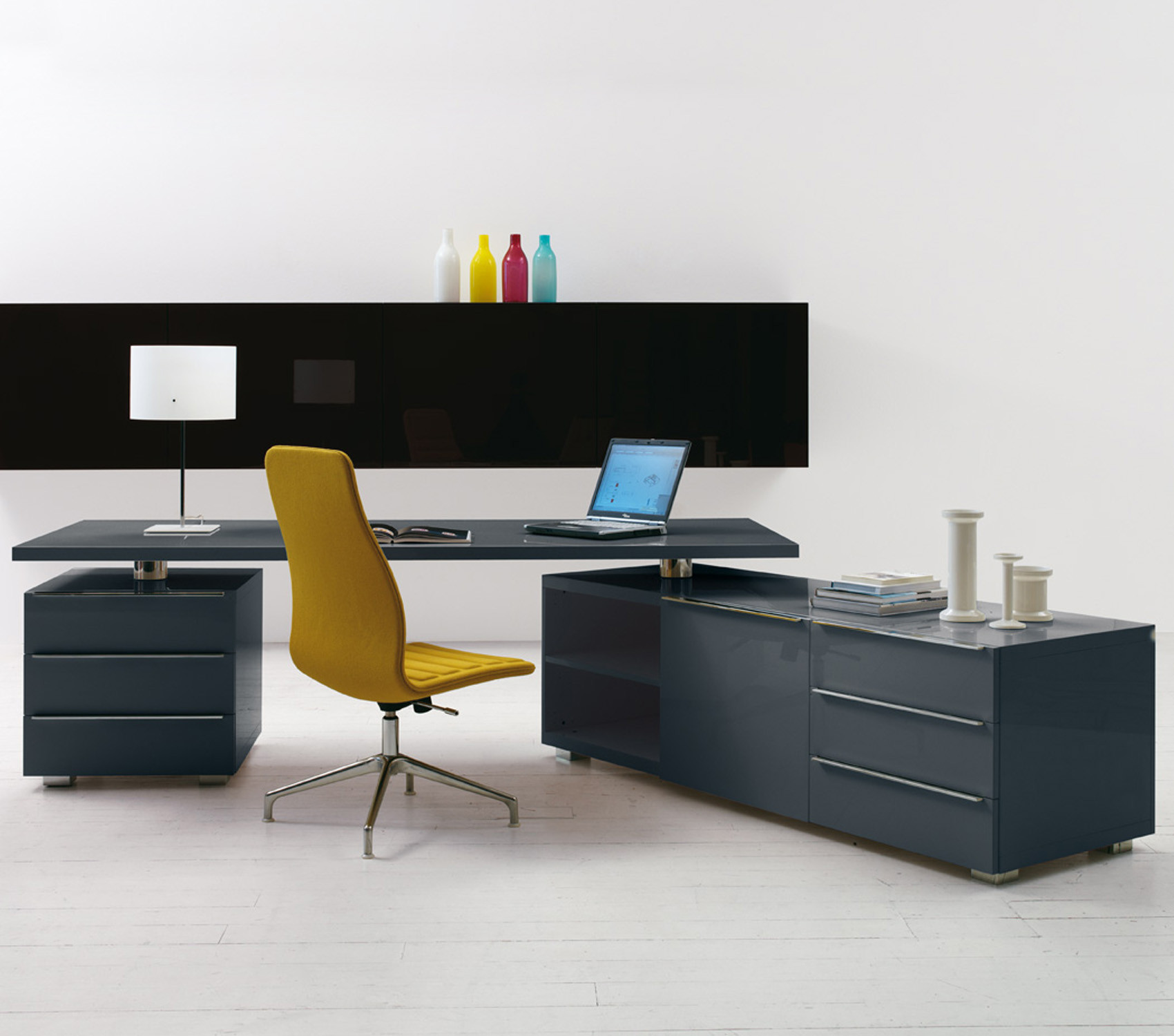 Cappellini's Senior Executive Furniture