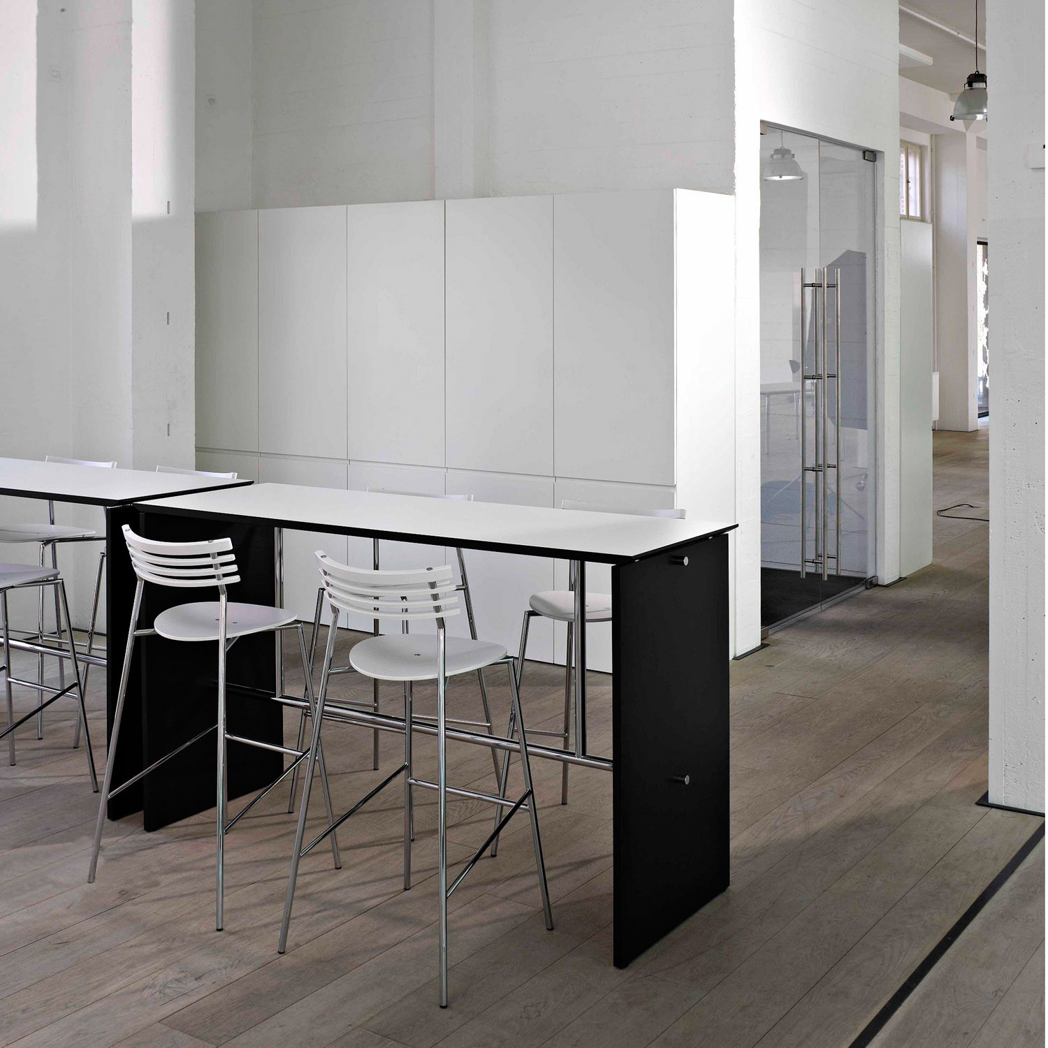 Sharp Bar Table from Randers+Radius