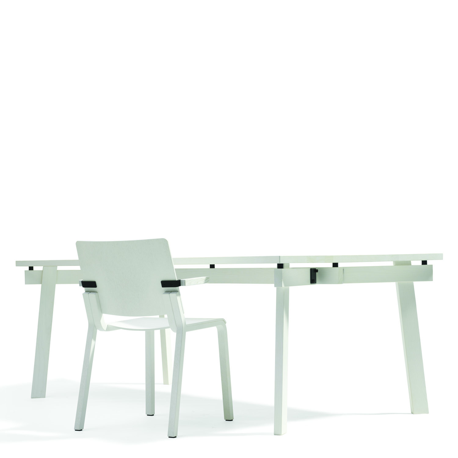 Size Table L905 by Bla Station