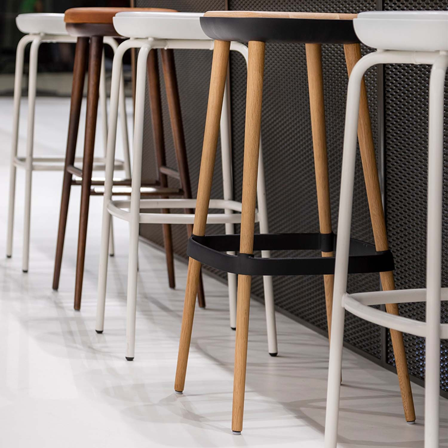 W-2020 Stool 7