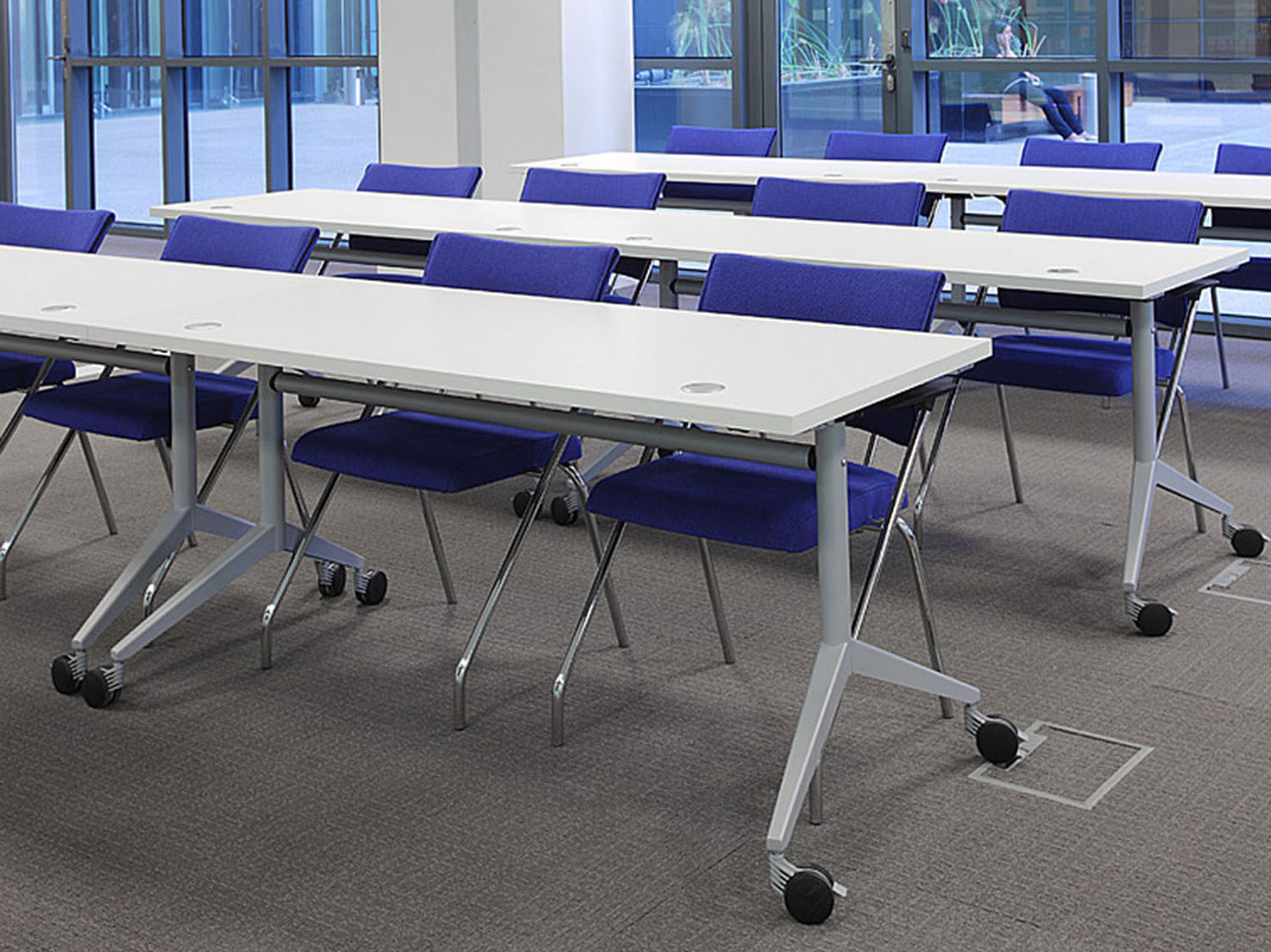 Swan Foldable Training Tables by Koleksiyon