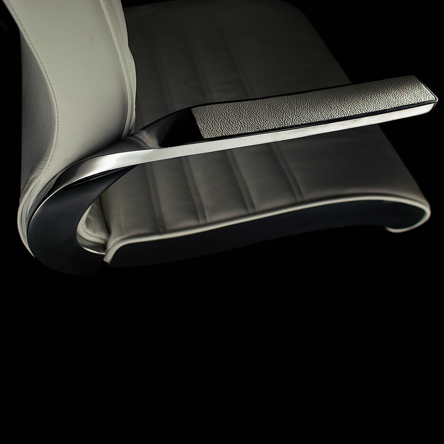 Synchrony Chair by Luxy