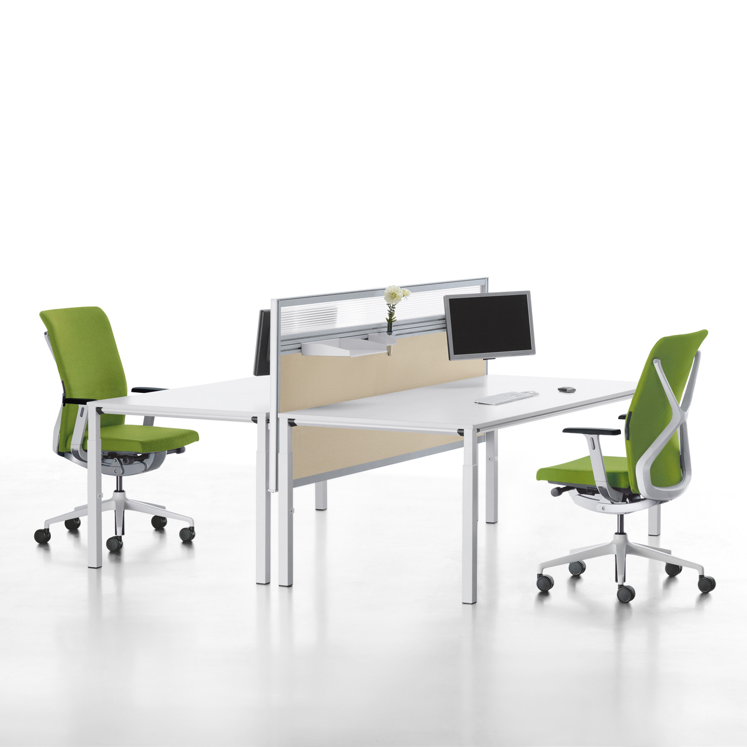 Temptation Four Desks + Sedus Desk Screen