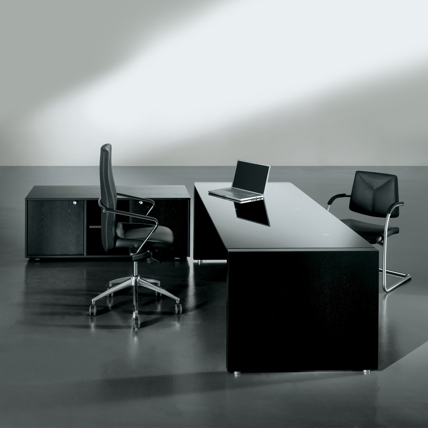 Tiper Desk WIth Desk Return