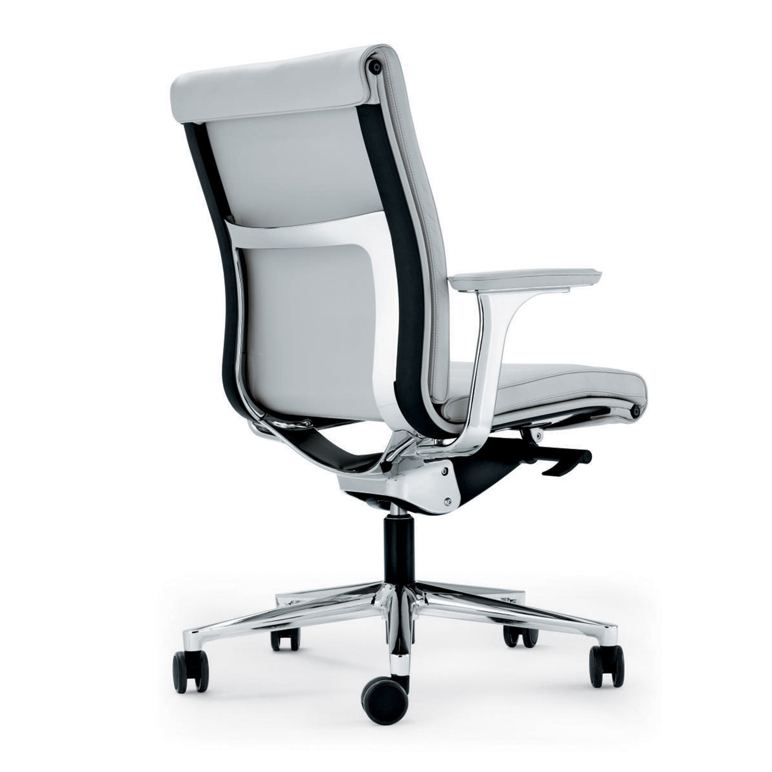 Una Plus Executive Chair with armrests