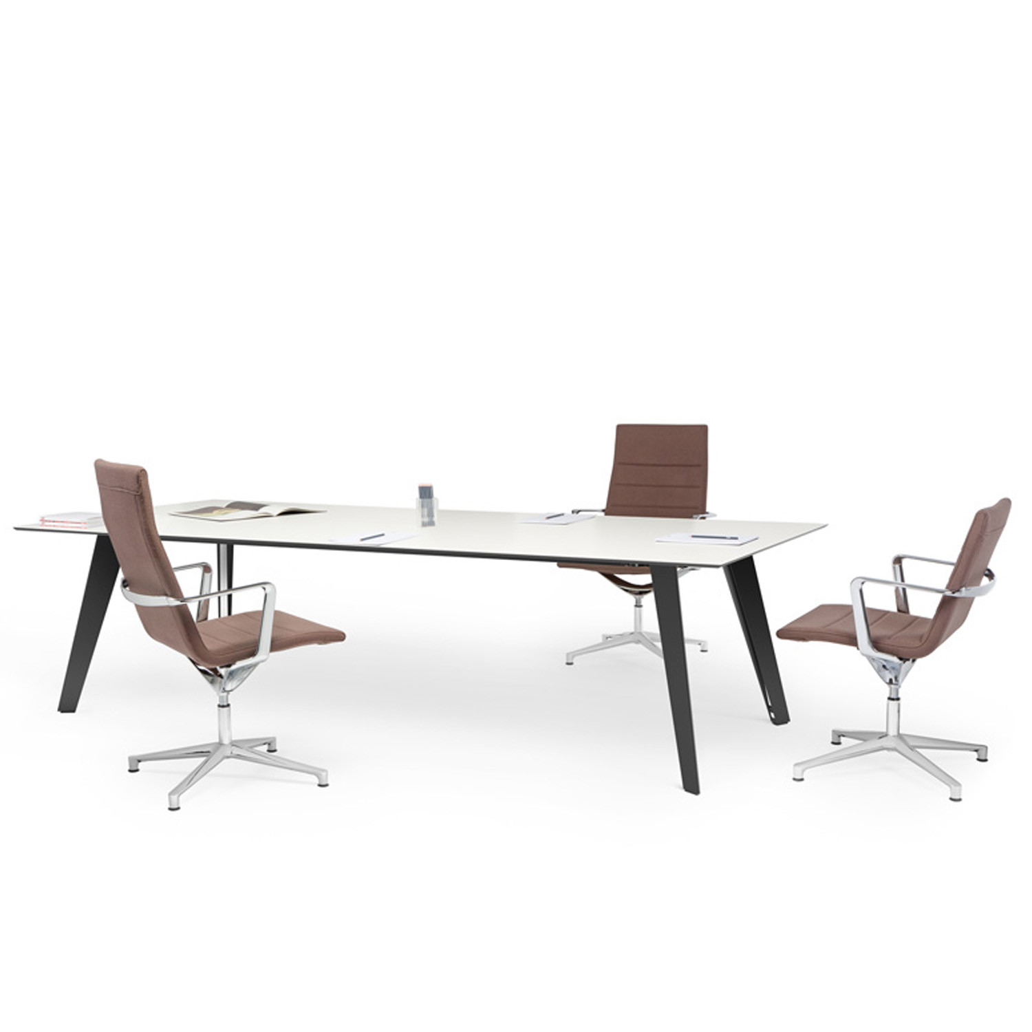 Vee Table designer Norbert Geelen