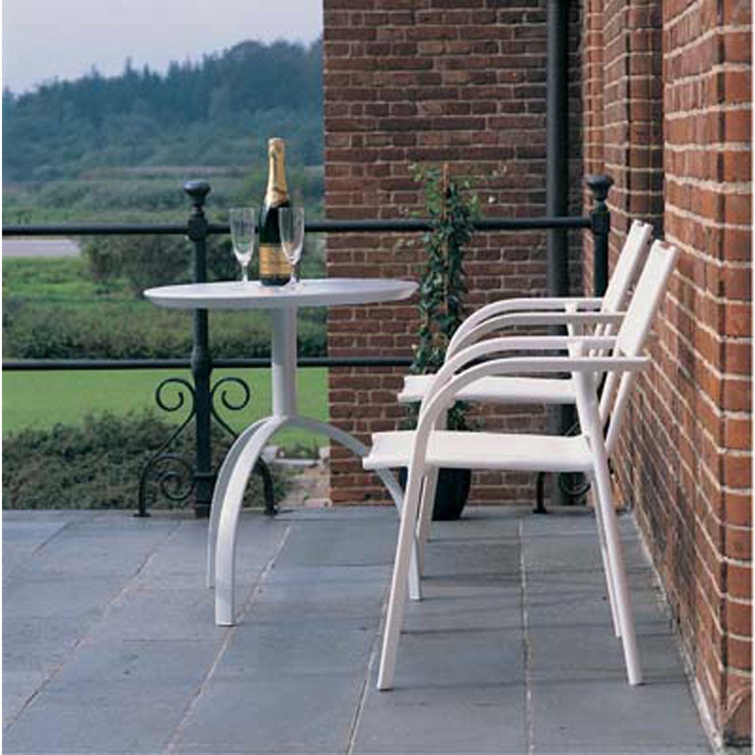 Triline Table 